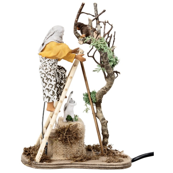 Woman with child on tree in motion series 12 cm