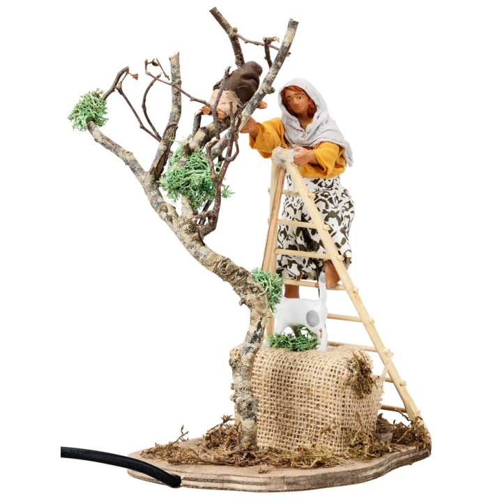 Woman with child on tree in motion series 12 cm