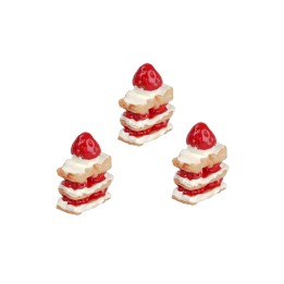 Set of three cakes with cream and strawberry cm 2x1.2x1.5 h