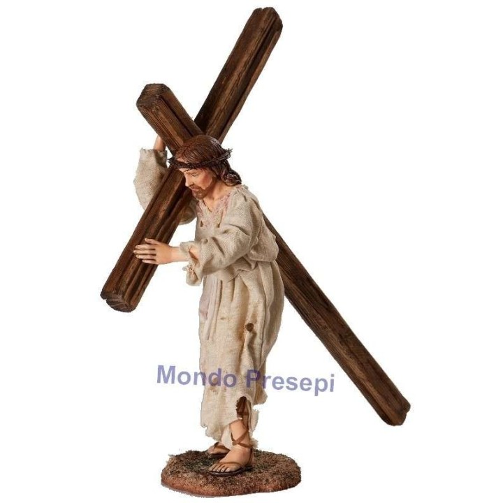 Jesús en el calvario cm 30