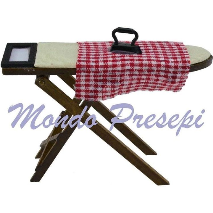 Tabla de planchar con plancha de 10x3x7 cm h.