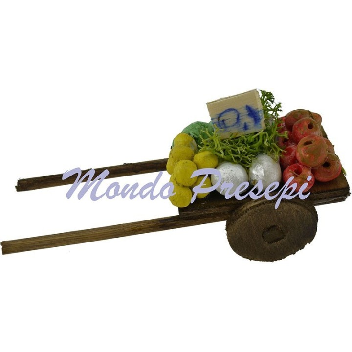 Carrito de madera con frutas y verduras