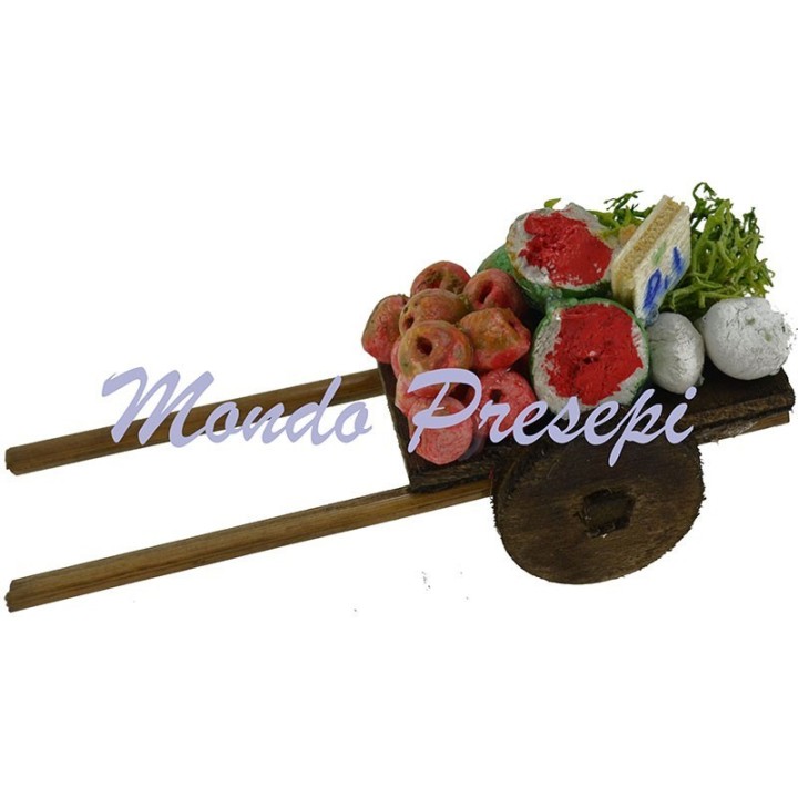 Carrito de madera con frutas y verduras